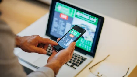 Palos de cartas: cómo determinan el destino de tu apuesta en los casinos en línea