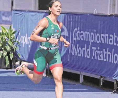 La atleta mexicana Sofía García se corona Campeona Mundial de Duatlón en España