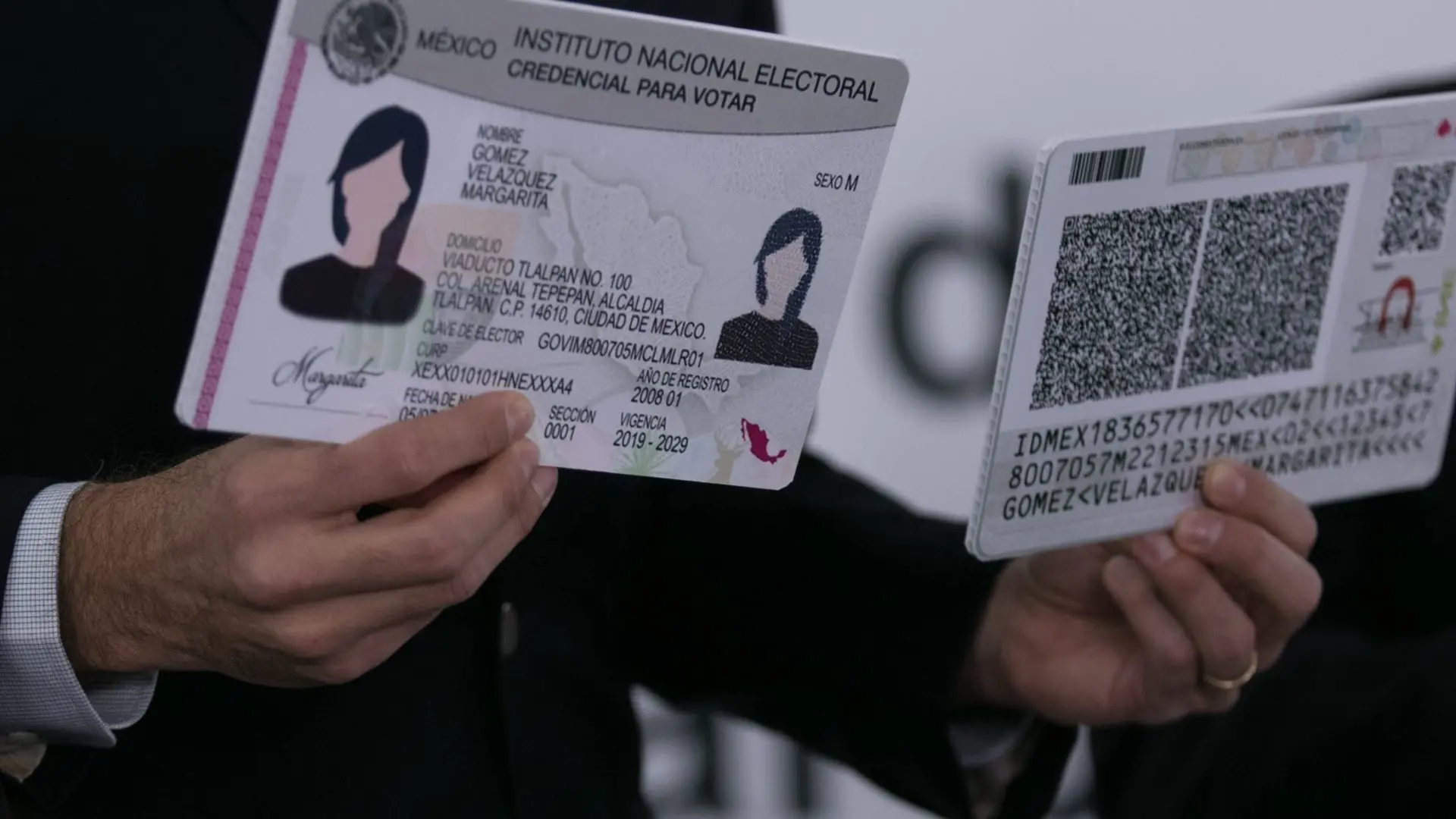 La credencial INE ya no será útil para trámites clave: CURP digital será nueva identificación oficial
