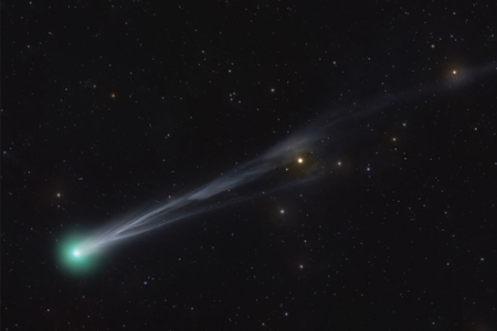 EL Cometa de "Halloween" es un visitante milenario que estos días ilumina los cielos