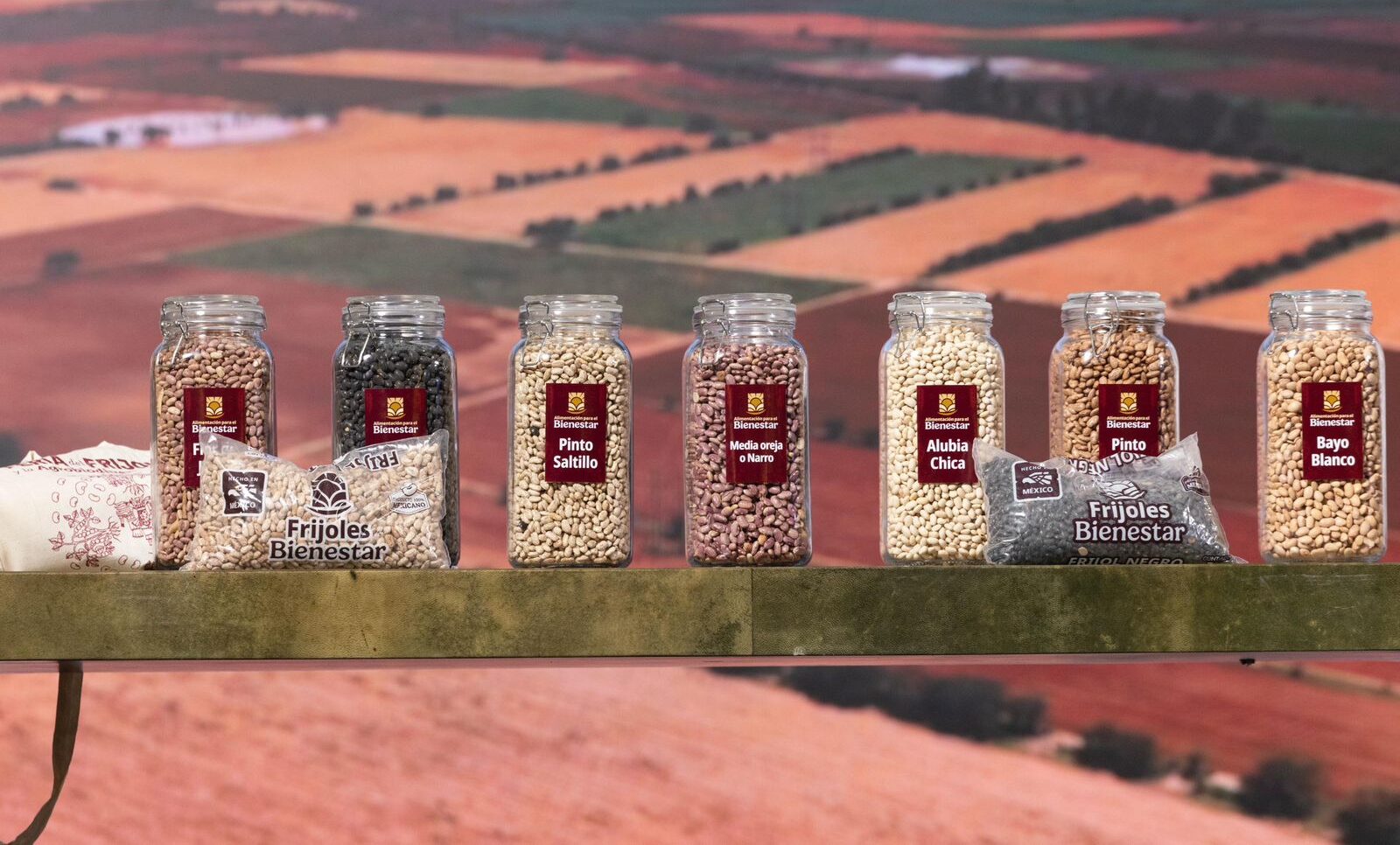 México presenta Frijoles Bienestar, un producto económico que busca apoyar la alimentación básica