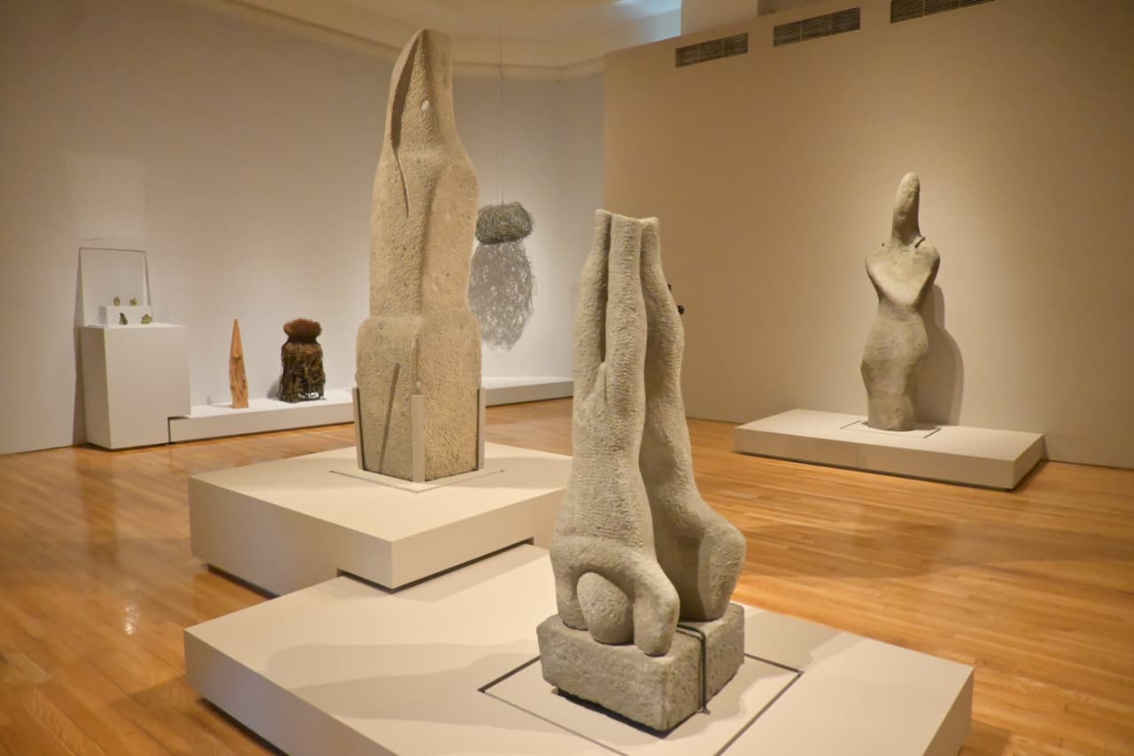 Geles Cabrera, la gran escultura contemporánea, llegó al Palacio de Bellas Artes