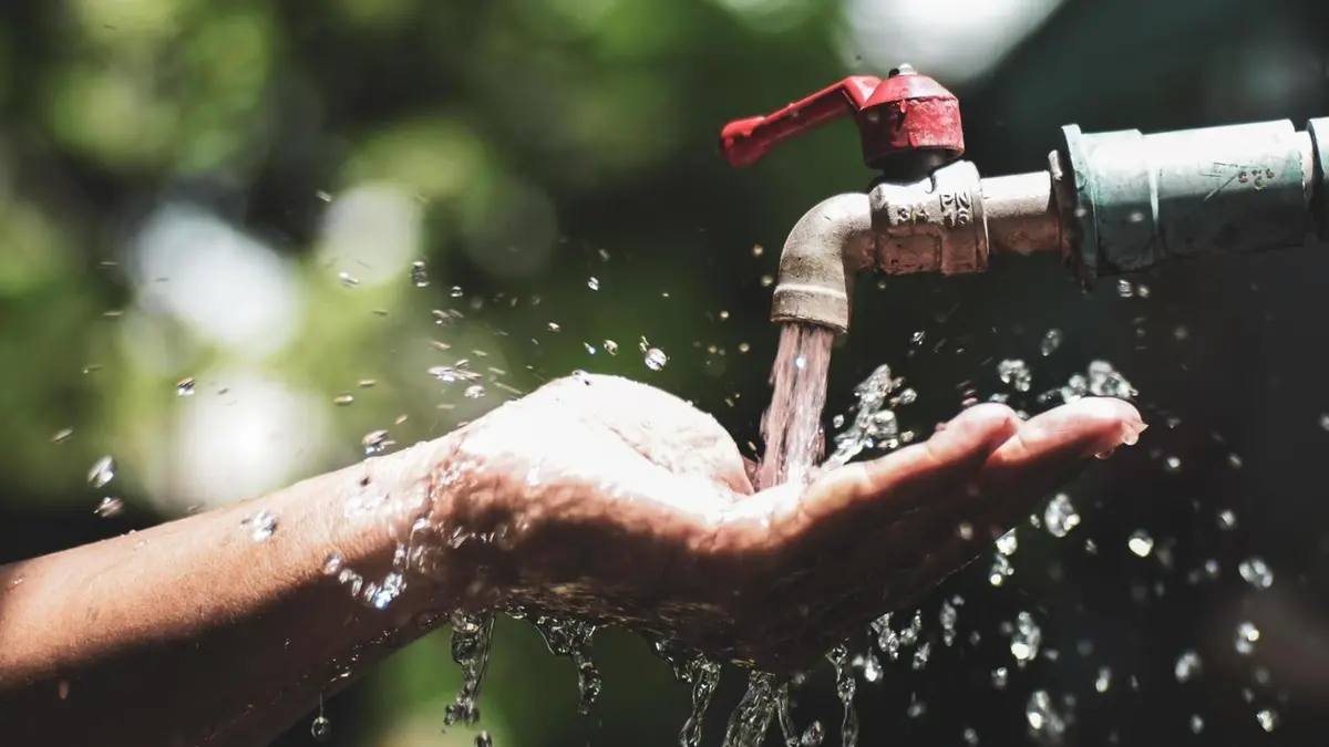 Nueva Ley General de Aguas: México prohíbe cortar el agua por falta de pago