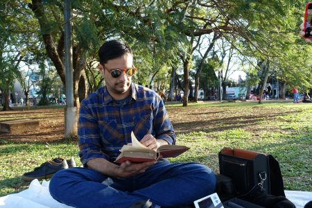 El español se reinventa en 2025: la RAE suma cientos de palabras que reflejan nuestro tiempo