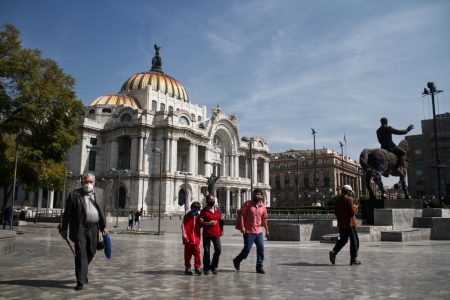 México anuncia instauración paulatina de la semana laboral de 40 horas
