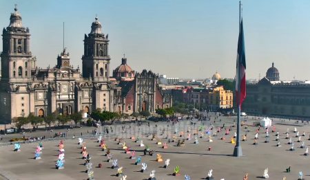 El Zócalo florece con arte y nopales gigantes: la exposición que abre el año en CDMX
