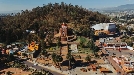 Este es el Pueblo Mágico más pequeño de México que vive bajo un cerro sagrado