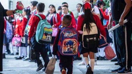 SEP da marcha atrás al calendario escolar y analiza tener seis semanas de vacaciones