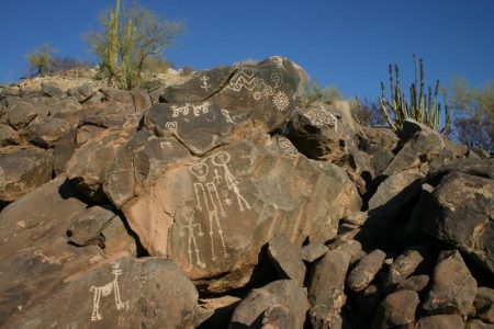 La Proveedora: el museo al aire libre que resguarda arte grabado en piedra