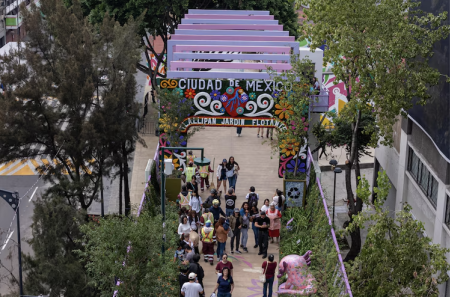 Así es Tlallipan, el nuevo jardín flotante que transforma la Calzada de Tlalpan
