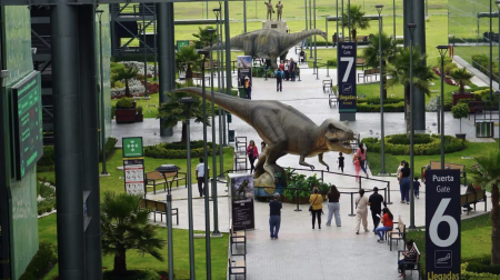 Dinosaurios gigantes llegan al AIFA con una exposición gratuita