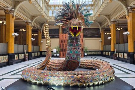 Conoce las piezas monumentales de arte wixárika en el bellísimo Palacio Postal