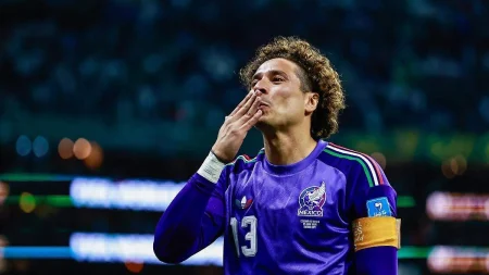 Adiós de Memo Ochoa, se retira el portero que marcó una época en el futbol mexicano