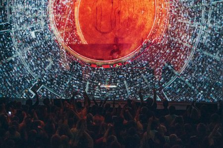 MUTEK MX y WARP traen a Max Cooper a CDMX con un espectáculo audiovisual inmersivo