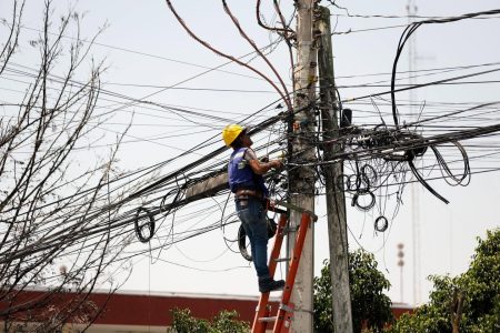 En CDMX, ya puedes reportar los cables en desuso para que sean retirados