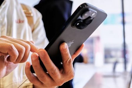 Errores comunes al confiar en opiniones en línea sobre sitios y apps de entretenimiento