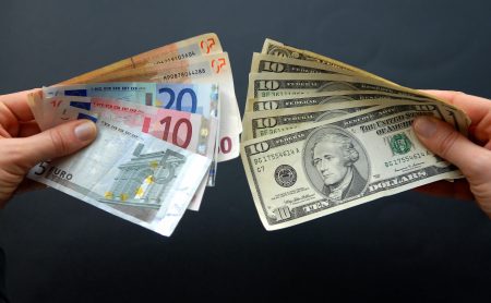 ¿Por qué el dólar sigue siendo la moneda más importante del mundo?