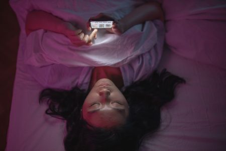 Ver videos cortos en TikTok y Reels afecta el cerebro. Estudio revela preocupantes hallazgos
