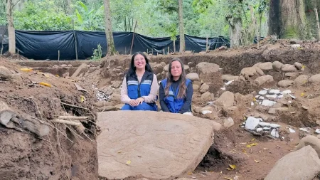 INAH descubre un misterioso monolito de una cultura desconocida en Coatepec