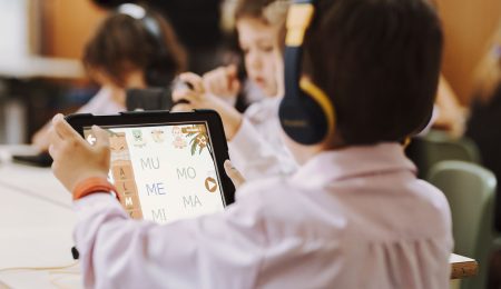 El 90% de niños y adolescentes en México ya está conectado a la tecnología
