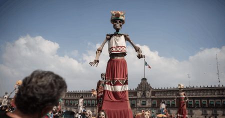 La Ofrenda de Día de Muertos en el Zócalo tendrá una catrina monumental de 32 metros
